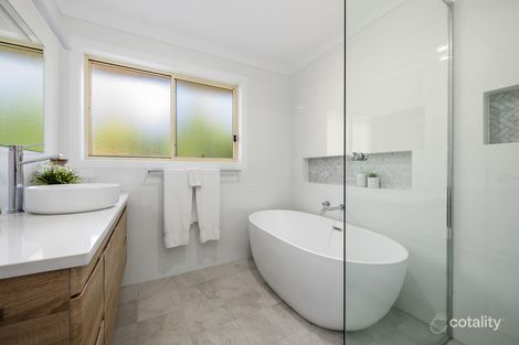 Property photo of 27 Arthurs Circle Mount Colah NSW 2079