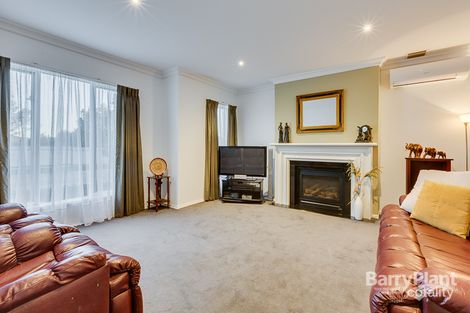 Property photo of 2 Bruxner Way Taylors Lakes VIC 3038