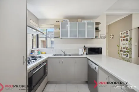 Property photo of 2/5 Pulchella Street Wattle Grove WA 6107