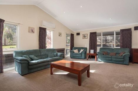 Property photo of 61 Bellara Drive Mooroolbark VIC 3138
