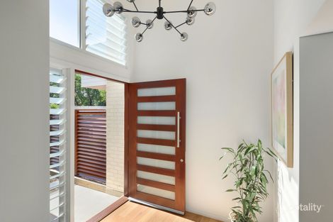 Property photo of 5/33 William Davies Drive Figtree NSW 2525