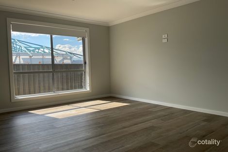 Property photo of 37 Evesham Circuit North Tamworth NSW 2340