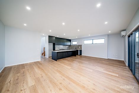 Property photo of 13 Fergus Lane Cranbourne West VIC 3977