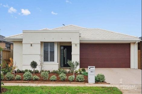 Property photo of 10 Chaucer Crescent Truganina VIC 3029