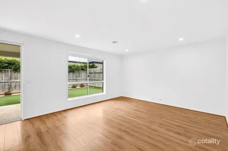 Property photo of 61 Oasis Drive Mount Duneed VIC 3217