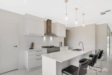 Property photo of 10 Chaucer Crescent Truganina VIC 3029