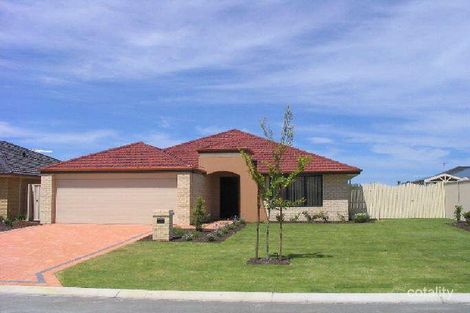 4 Abbeytown Cir, Waikiki, WA 6169