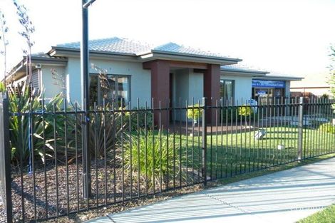 16 Mallett Gr, Lyndhurst, VIC 3975