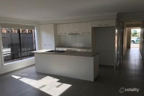 Property photo of 37 Pinnacle Drive Pakenham VIC 3810