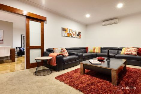 Property photo of 33 Lyndhurst Crescent Box Hill North VIC 3129