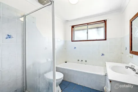 Property photo of 11 Chaperon Crescent Minto NSW 2566