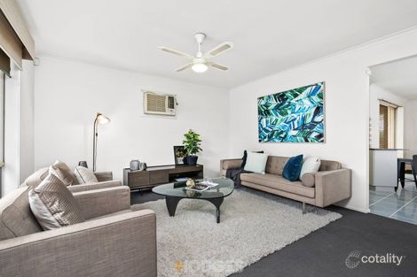 Property photo of 5 Carmarthen Close Werribee VIC 3030