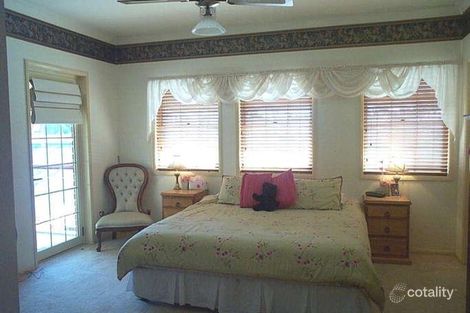 Property photo of 11 Mallard Place Forest Lake QLD 4078