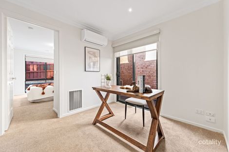 Property photo of 2/33 Dunscombe Avenue Glen Waverley VIC 3150