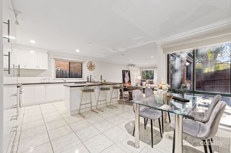 Property photo of 2/33 Dunscombe Avenue Glen Waverley VIC 3150