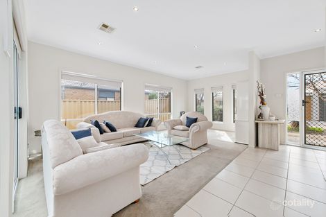Property photo of 3 Kooyong Way Caroline Springs VIC 3023