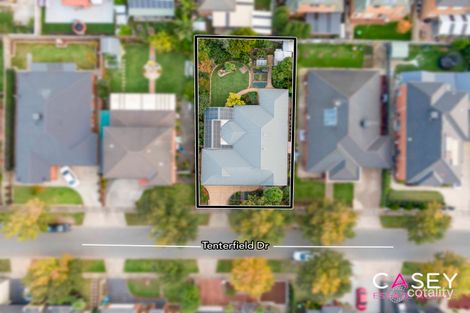 Property photo of 19 Tenterfield Drive Narre Warren South VIC 3805