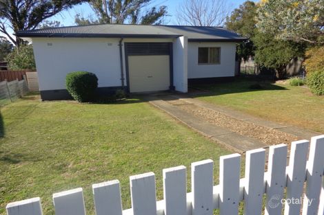 16 Parkes Cres, Blackett, NSW 2770