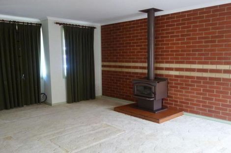 Property photo of 4 Gardenview Close Mill Park VIC 3082