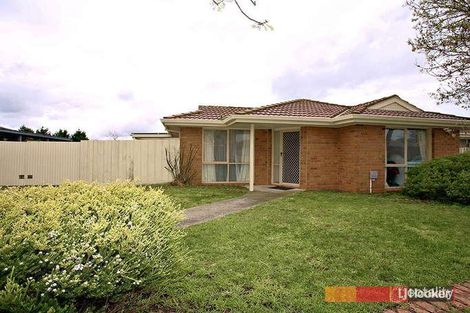 9 Marnie Dr, Cranbourne West, VIC 3977