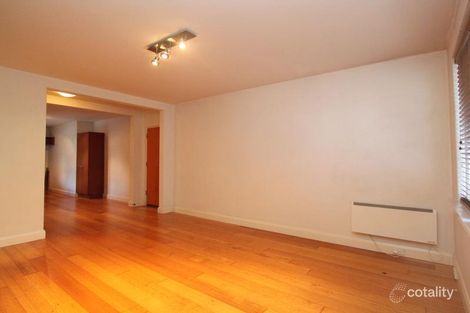 Property photo of 8/19 Tiuna Grove Elwood VIC 3184