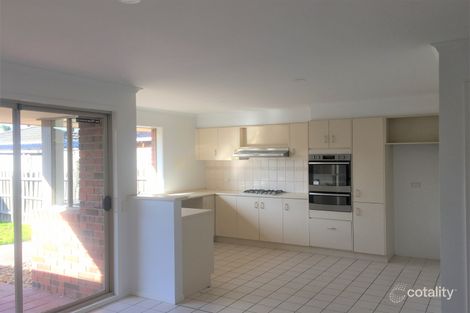 Property photo of 5 Fielders Walk Westmeadows VIC 3049