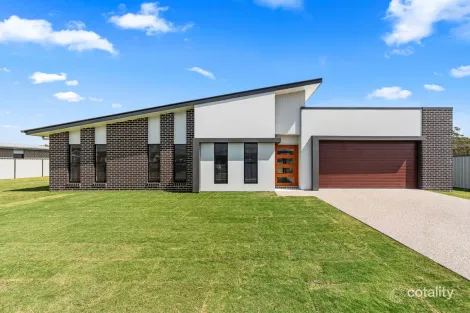 5 Humpback Cct, Booral, QLD 4655