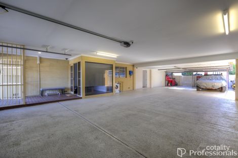 Property photo of 12 Hibiscus Drive Forrestfield WA 6058