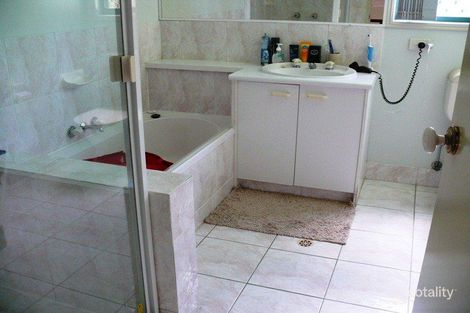 Property photo of 24 Wimbledon Way Oxenford QLD 4210