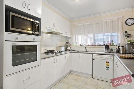 Property photo of 6 Camelia Way Pakenham VIC 3810
