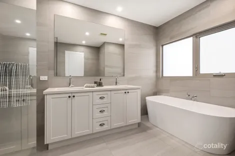 Property photo of 63 Cornwall Road Pascoe Vale VIC 3044