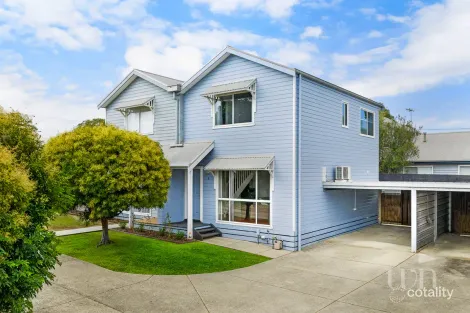2/5 Carol St, Mornington, VIC 3931