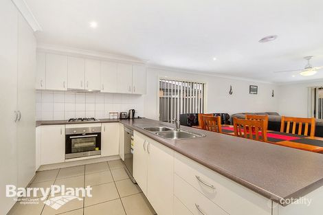 Property photo of 8 Sherrington Grange Derrimut VIC 3026
