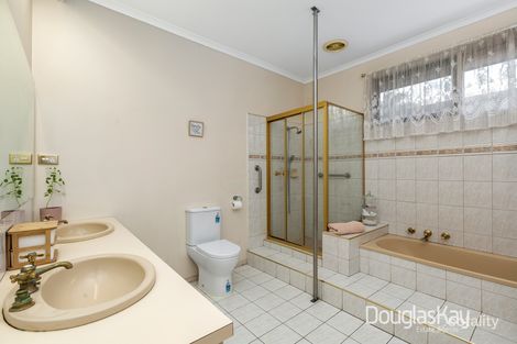 Property photo of 1 Munich Drive Keilor Downs VIC 3038