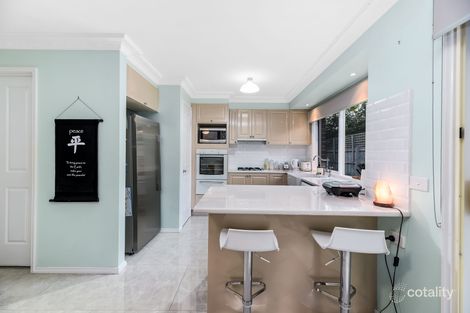 Property photo of 10 Magdalena Place Berwick VIC 3806