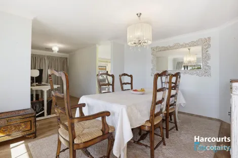 Property photo of 23 Moreton Crescent Warnbro WA 6169
