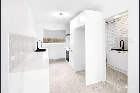 Property photo of 2/21 Thomas Drive Surfers Paradise QLD 4217