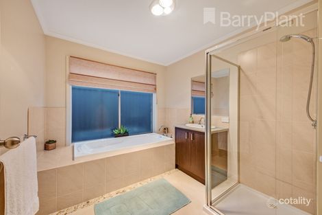 Property photo of 23 Leichardt Drive Manor Lakes VIC 3024