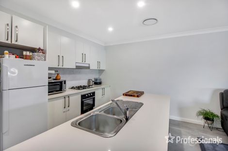 Property photo of 2/6 Derna Place Ashmont NSW 2650