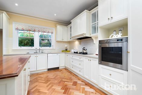 Property photo of 11 Carrol Grove Mount Waverley VIC 3149
