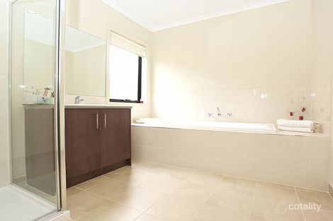 Property photo of 4 Wakefields Drive Brookfield VIC 3338