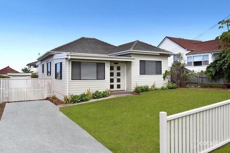 Property photo of 11 Tasman Parade Thirroul NSW 2515