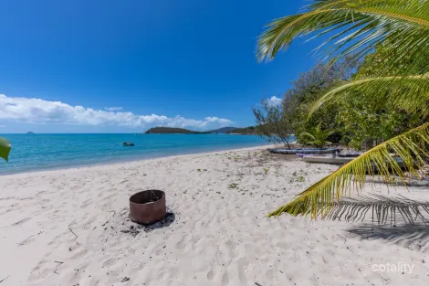 Property photo of 28 Gloucester Avenue Hideaway Bay QLD 4800