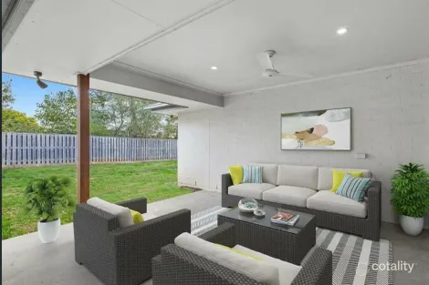 9 Finch Cl, Dakabin, QLD 4503