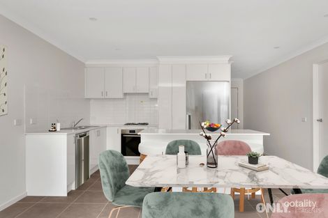 Property photo of 2 Whiteside Road Officer VIC 3809