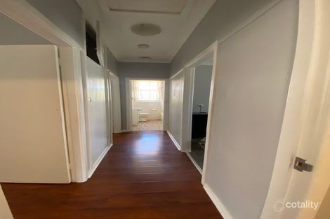 Property photo of 1 Gallop Avenue Parkes NSW 2870