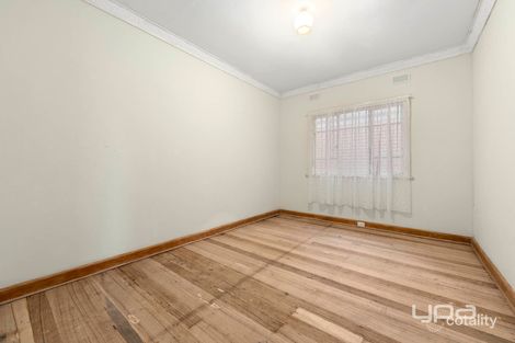 10 Corrigan Ave, Brooklyn, VIC 3012