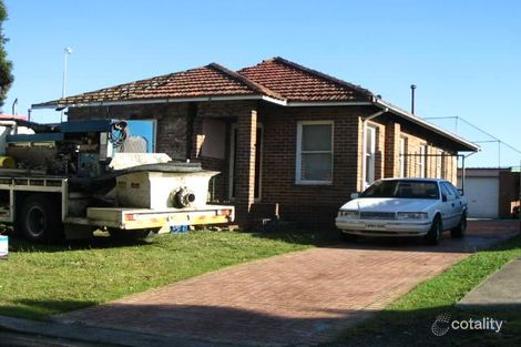 Property photo of 16 Baralga Crescent Riverwood NSW 2210