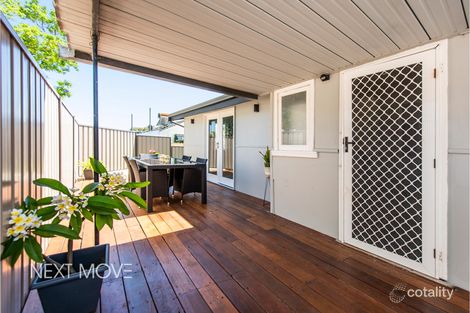 6 Harriott St, Willagee, WA 6156