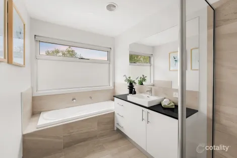 Property photo of 4/14 Frankcom Street Blackburn VIC 3130